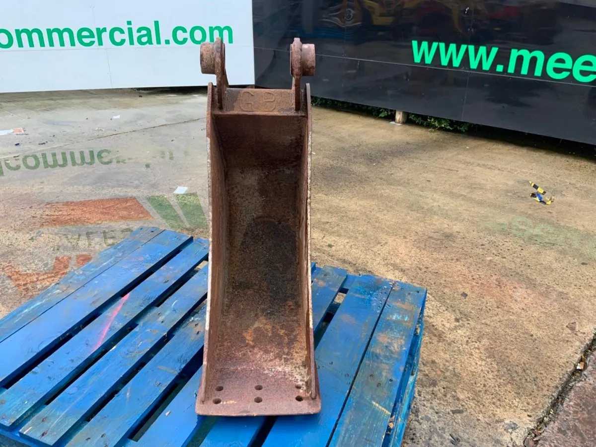 12" DIGGING BUCKET......45mm PINS........199w. - Image 4