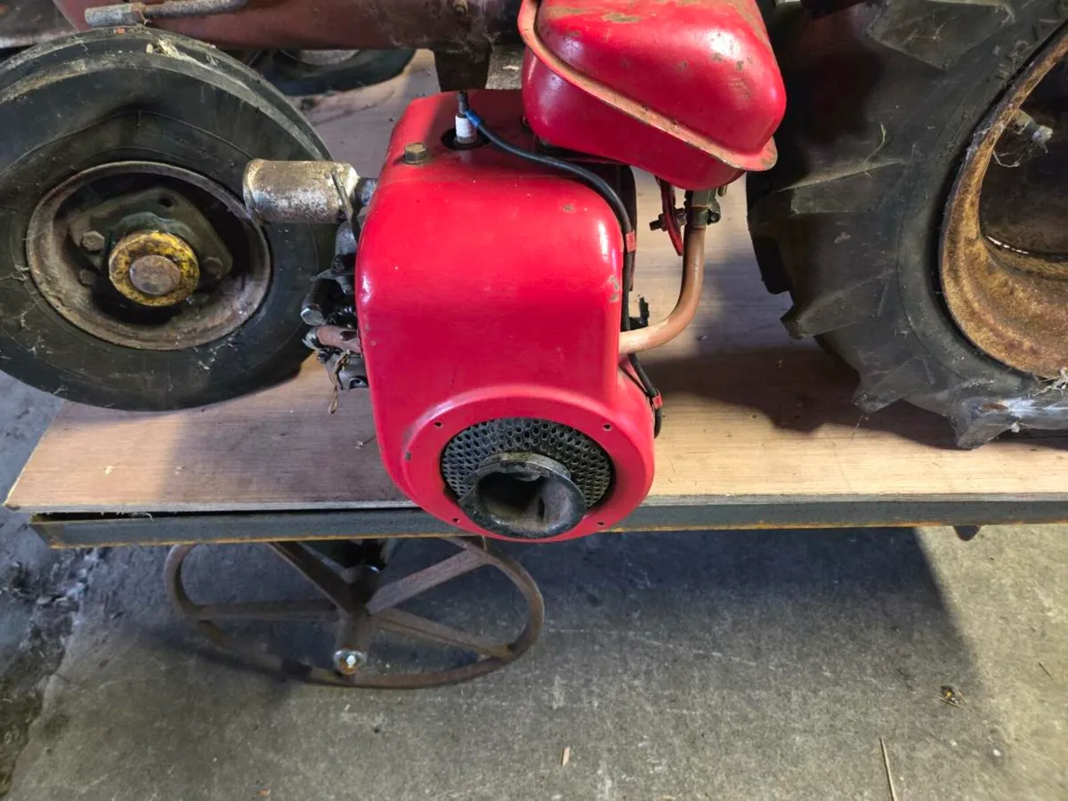 Vintage  engines - Image 1