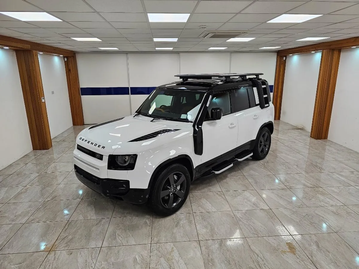 Land Rover Defender X Dynamic HSE - Image 2
