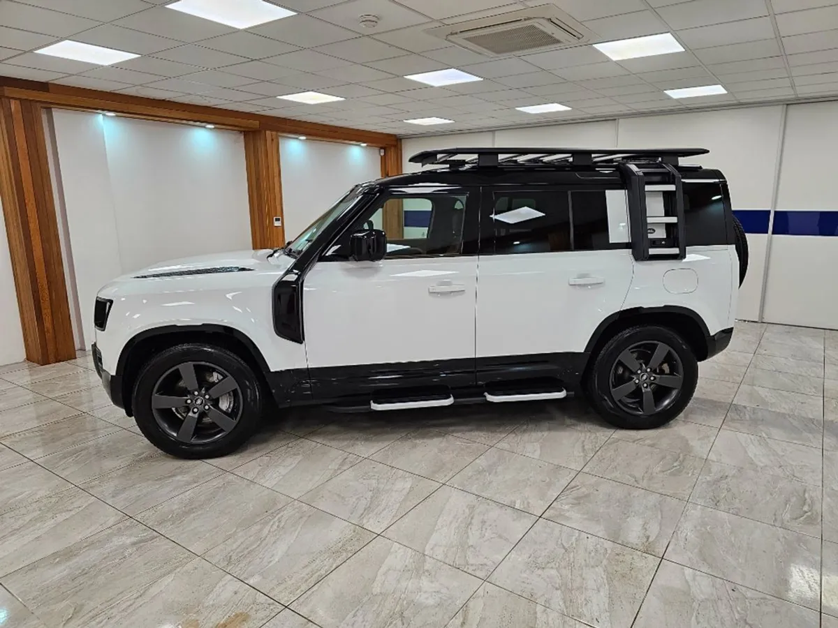Land Rover Defender X Dynamic HSE - Image 4