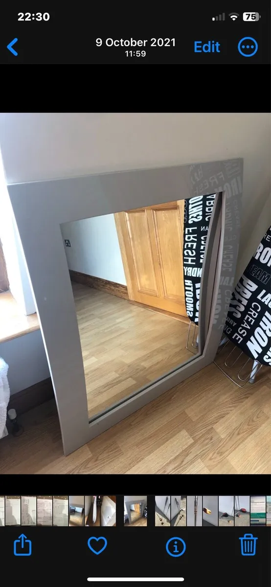 Mirrror large gloss finish