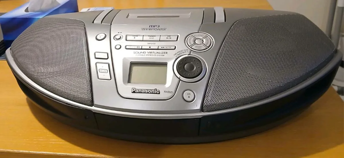 Panasonic RX-ES23 CD Tape Radio Boombox - Image 2