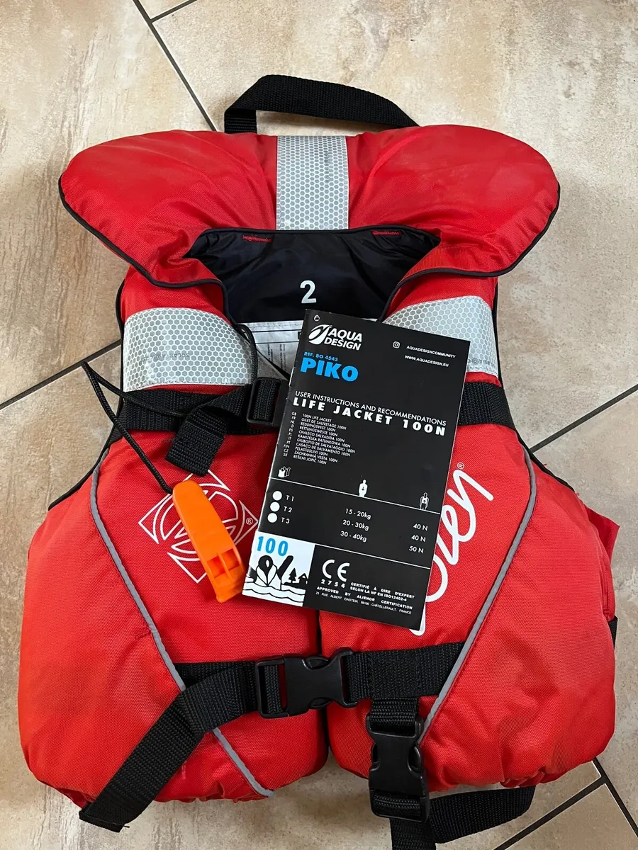 Life vest - Image 1