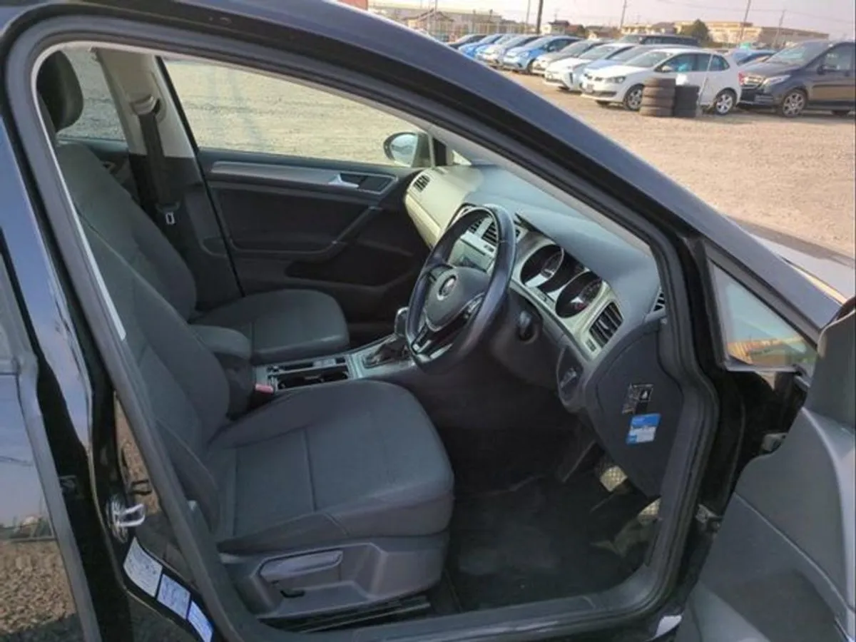 Volkswagen Golf 1.2 Comfortline - Image 2