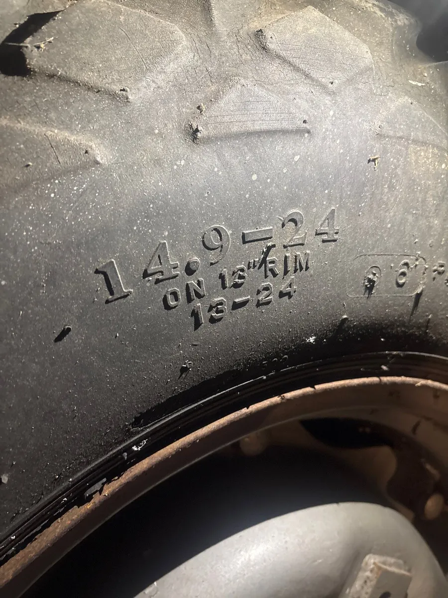 Turf tyres landscape tractor - Image 2