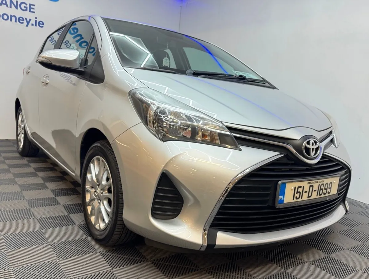 Toyota Yaris 1.0 Vvt-i 3Dr Luna  Very Low Mileage - Image 3