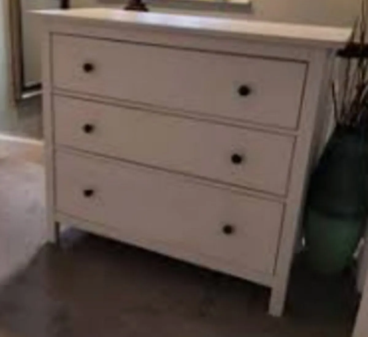 White pine chest of drawers