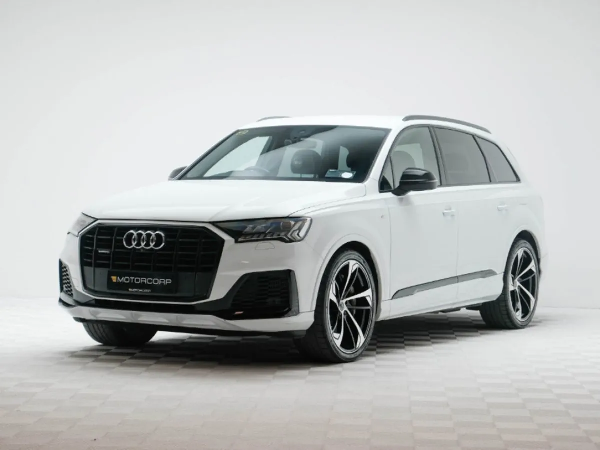 Audi Q7 S Line 55 Tfsi E Black Edition Quattro - Image 3