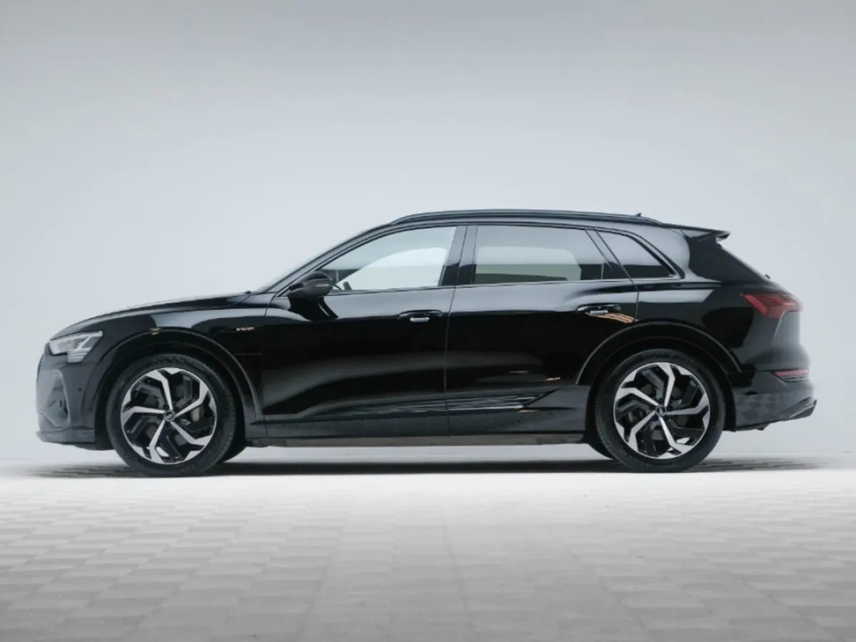 Audi E-Tron 50 S Line Black Edition Quattro - Image 4