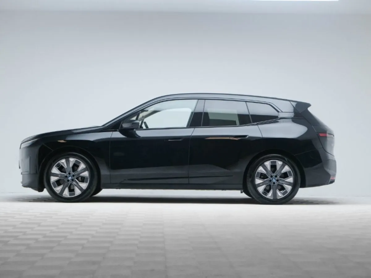 BMW IX Xdrive40 Sport - Image 4