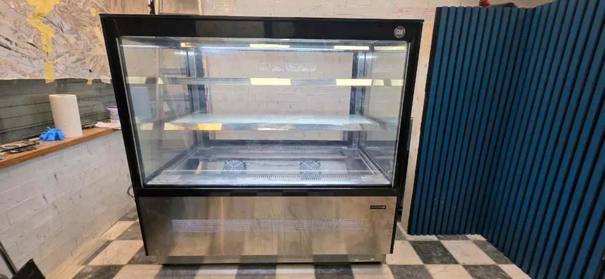 Tefcold Display Counter fridge - Image 1