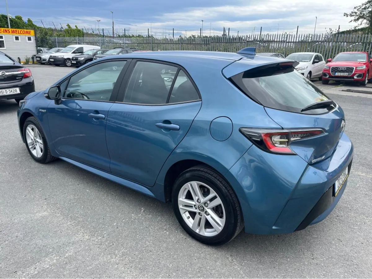 Toyota Corolla Hybrid Luna H/B 4DR Auto A - Image 2