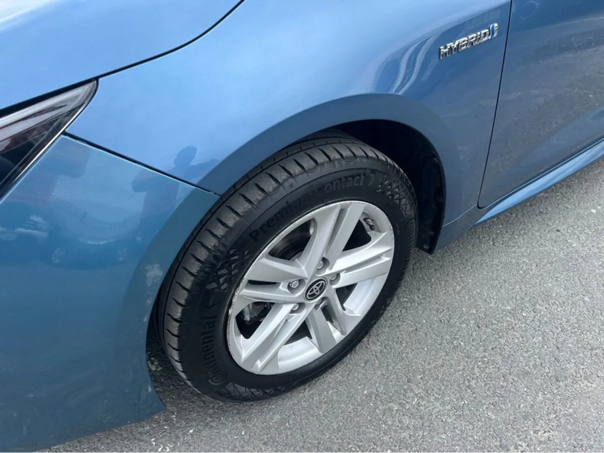 Toyota Corolla Hybrid Luna H/B 4DR Auto A - Image 3