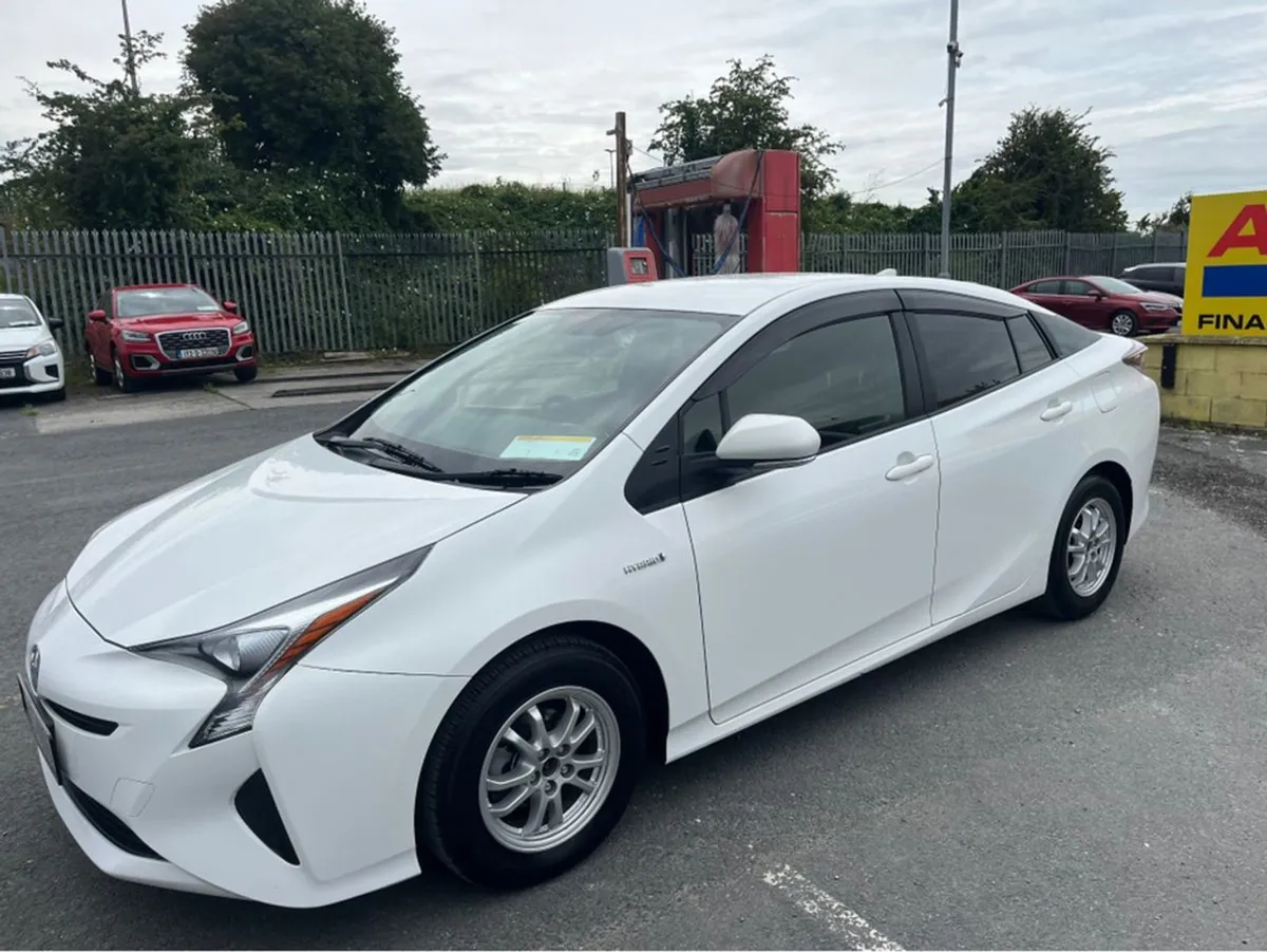 Toyota Prius Self Charging Hybrid 5DR Auto - Image 3