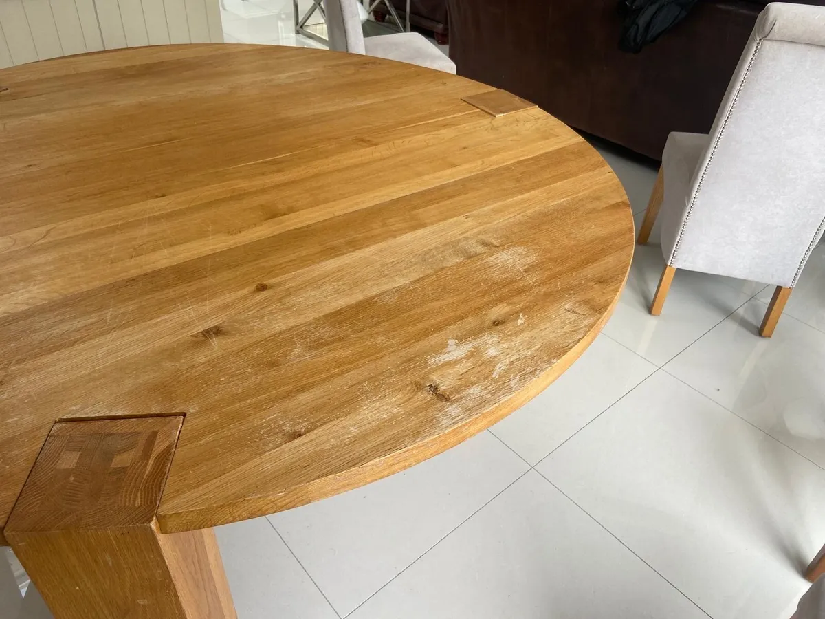 Solid wood table - Image 2
