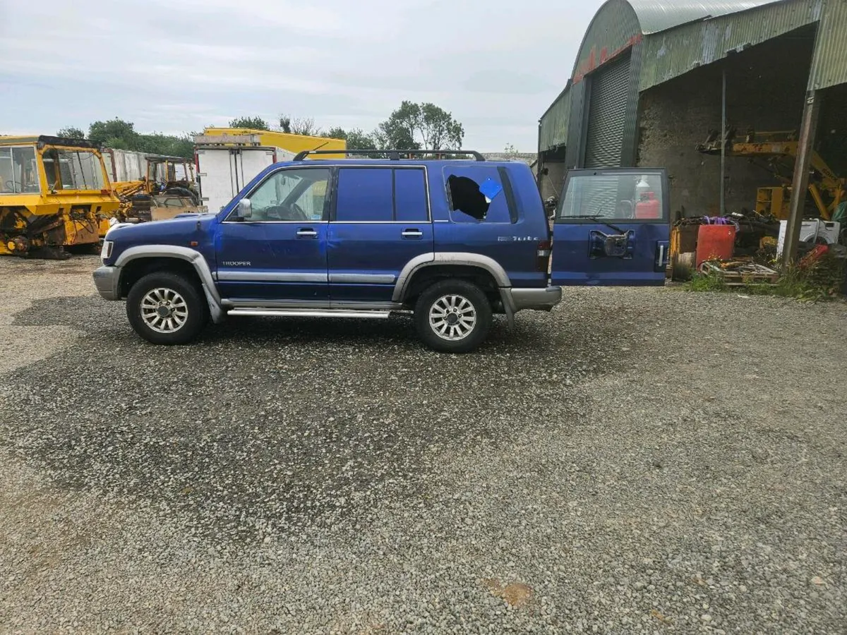 Isuzu  trooper - Image 4