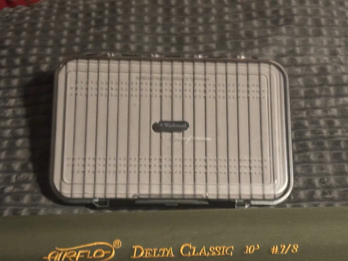 Airflo 10Ft #7/8 fly rod and large flybox - Image 2