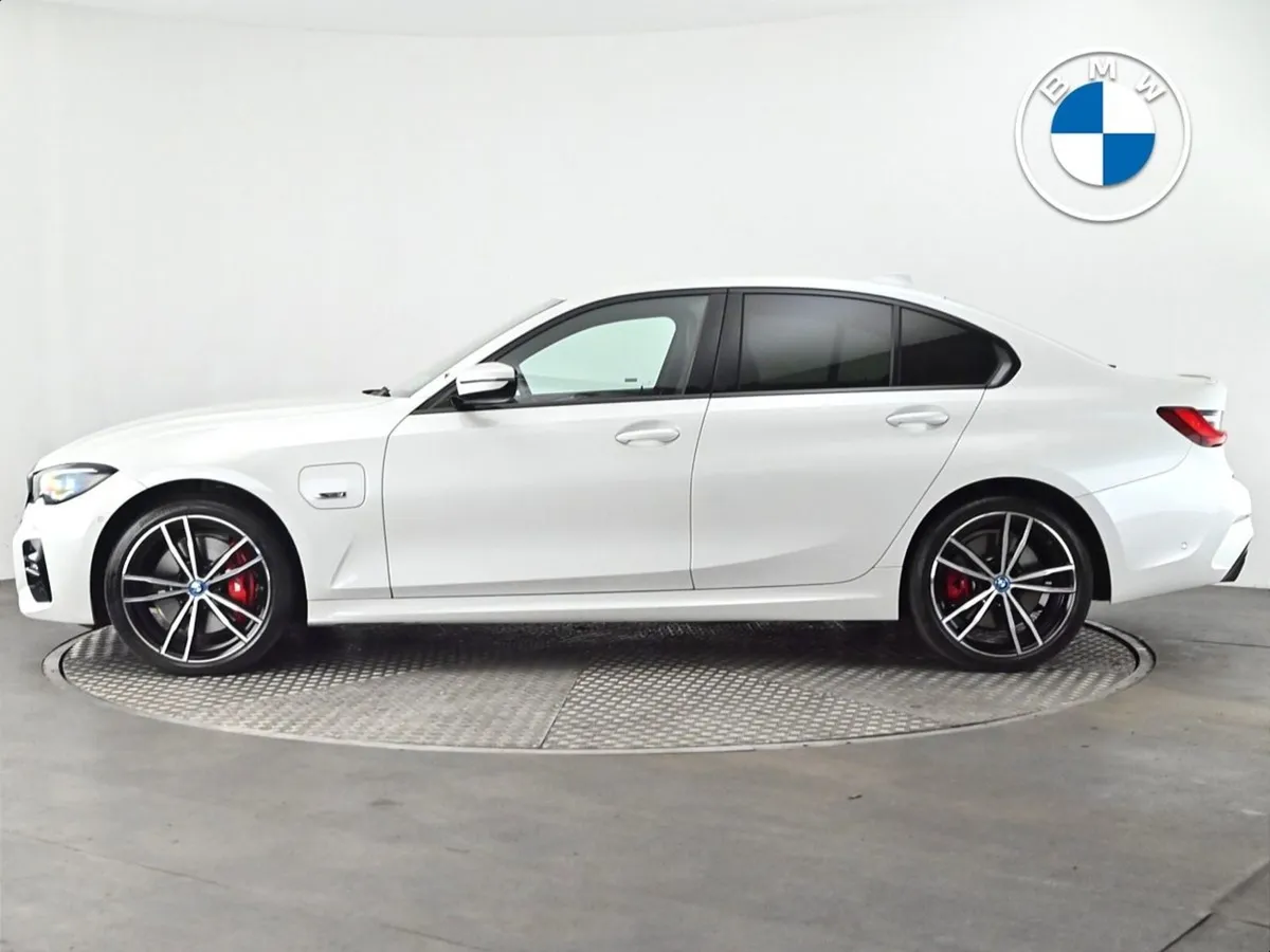 BMW 3 Series 330e M Sport Saloon - Image 3