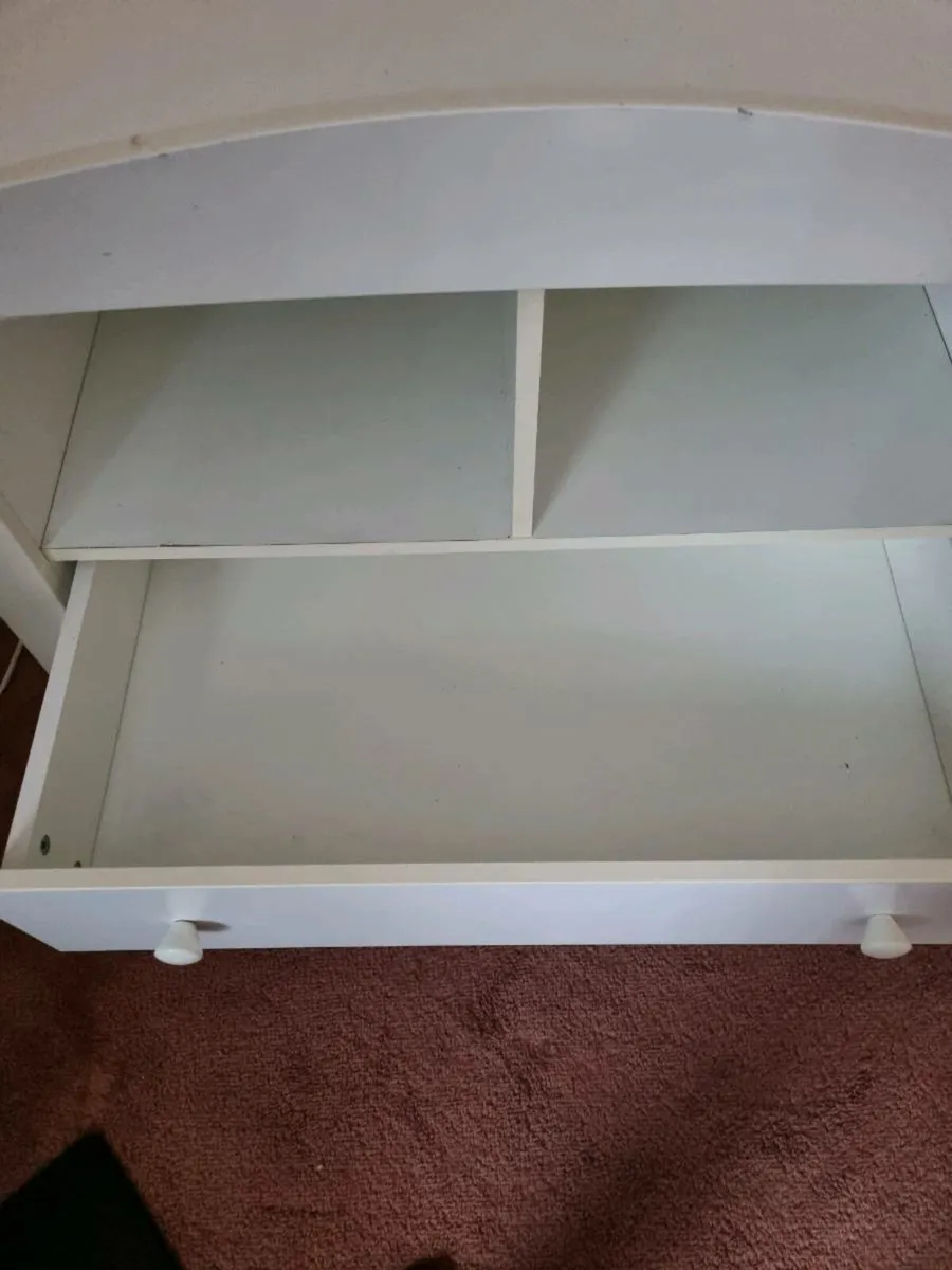 Solid wood changing table - Image 3