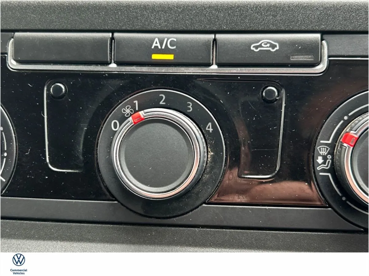 Volkswagen Caddy Automatic 2.0tdi 102BHP AIR Cond - Image 4