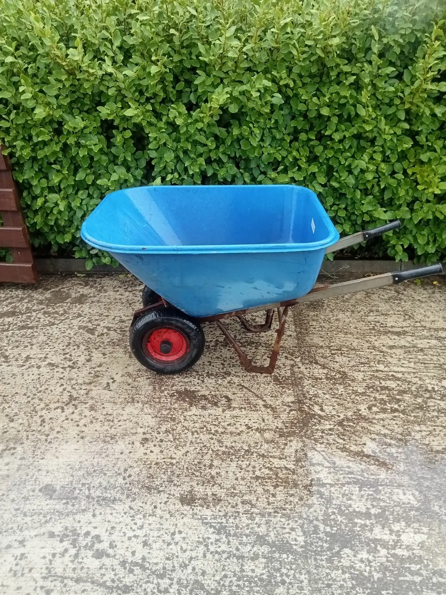 Wheel barrow