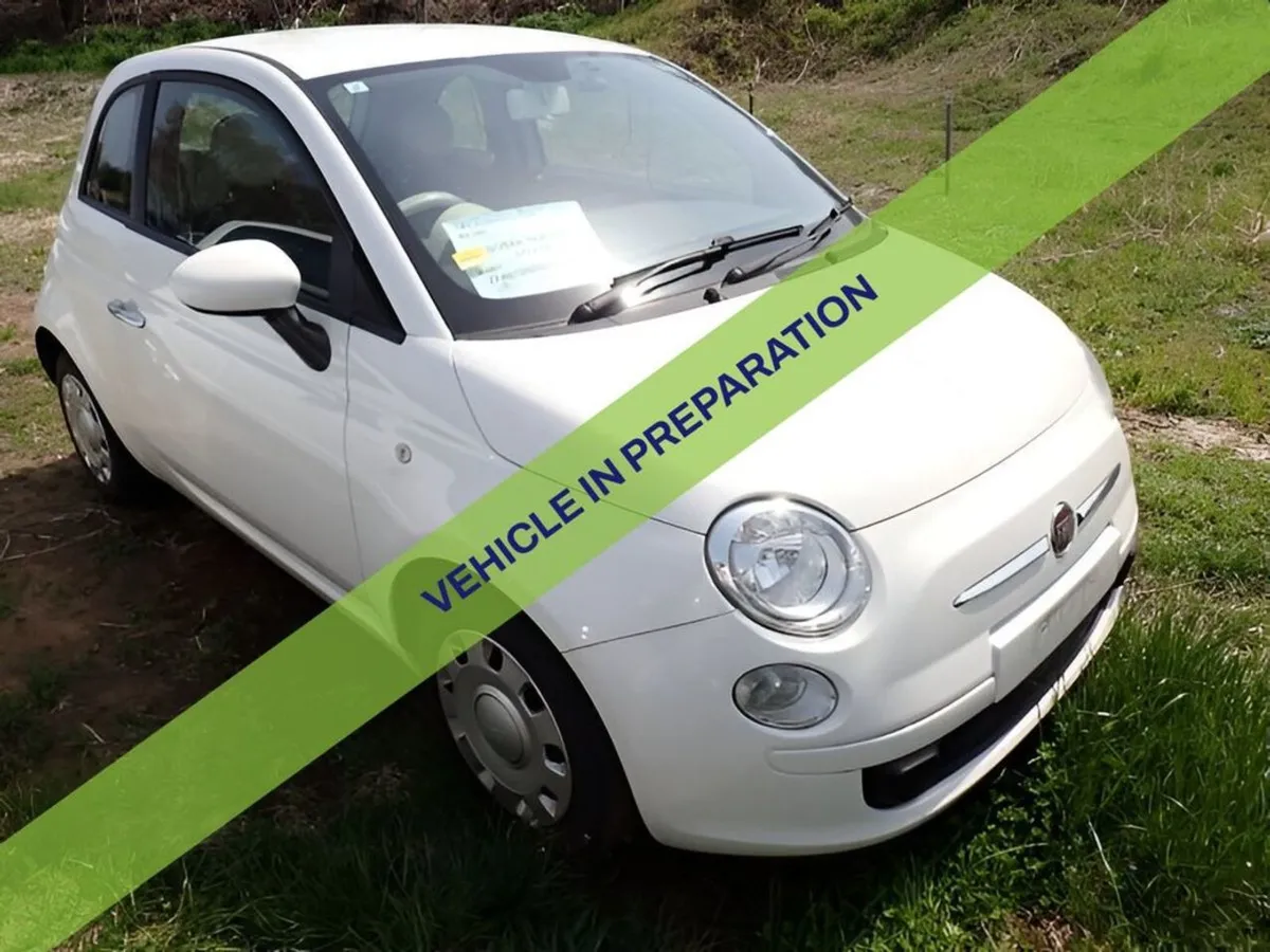 Fiat 500 1.2 Automatic  Reversing Camera - Image 1