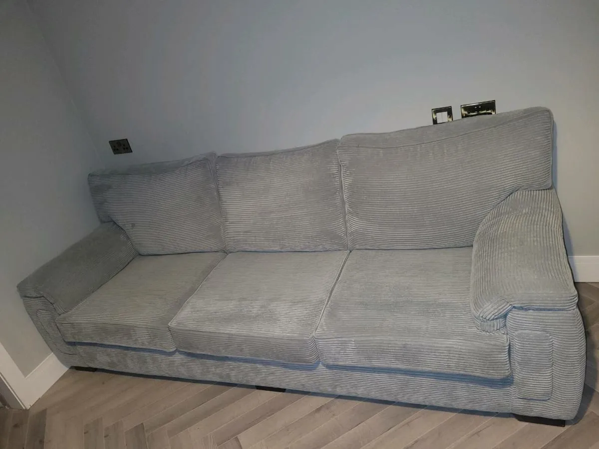 Sofa - Image 4