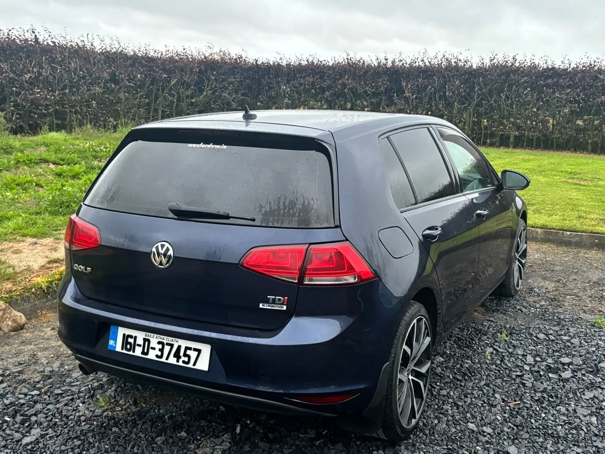 Vw golf lounge - Image 4