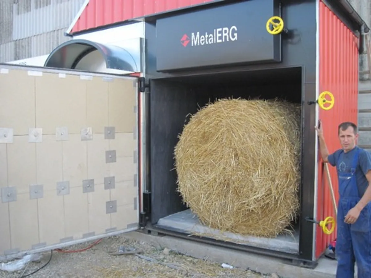 New Grant Straw Boiler burns cardboard and timber