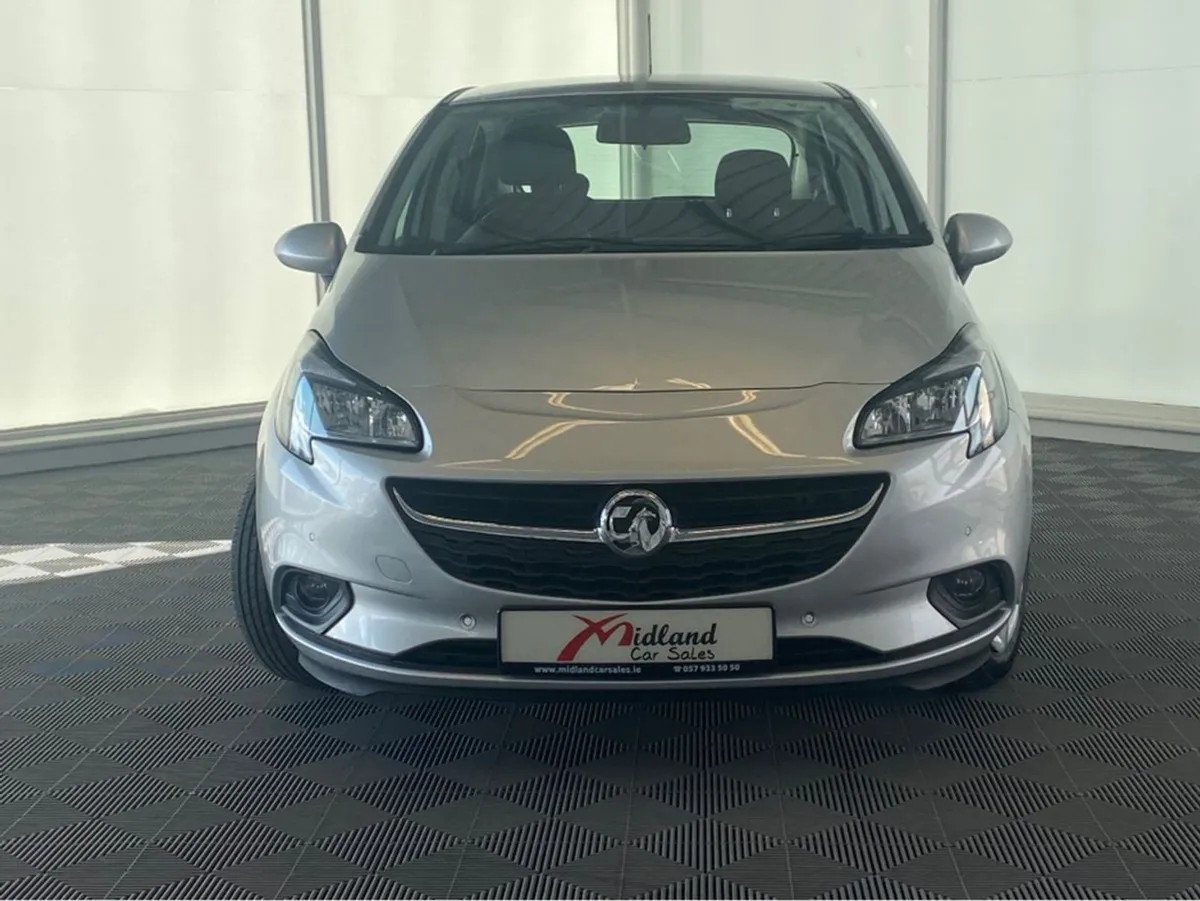 Vauxhall Corsa 1.4 i A 90 PS Design S  auto - Image 2