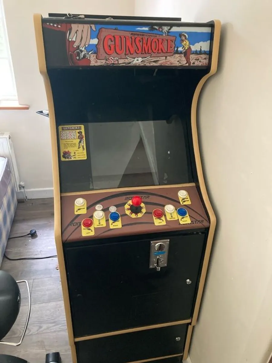 Arcade Machine - Image 1