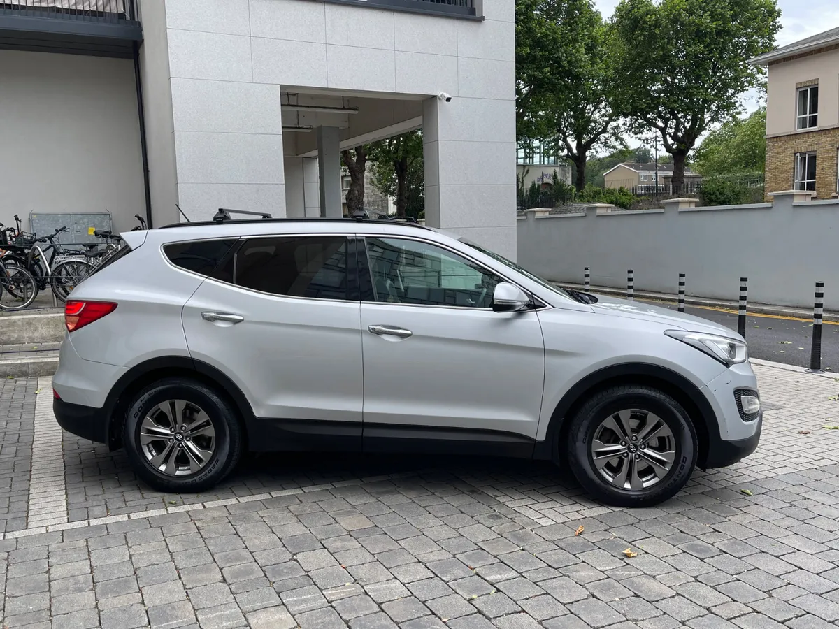 2015 Hyundai Santa Fe 7 Seater New NCT - Image 2