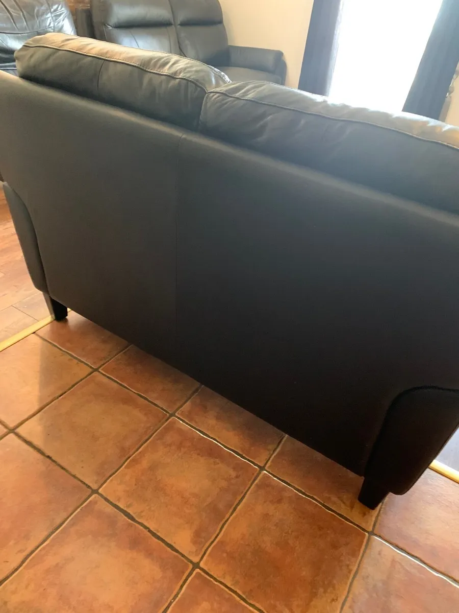 Couch - Image 3