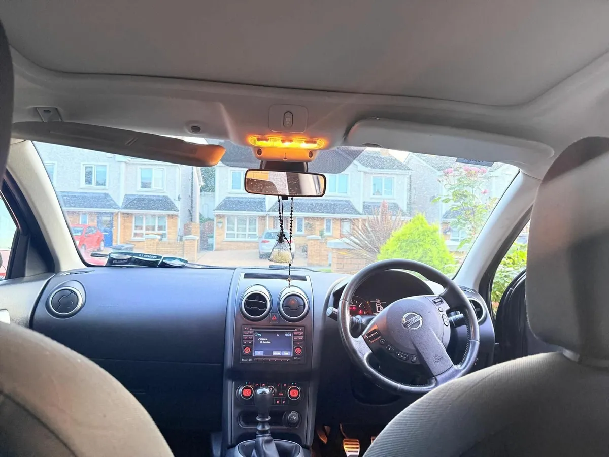Nissan Qashqai 2011 - Image 4