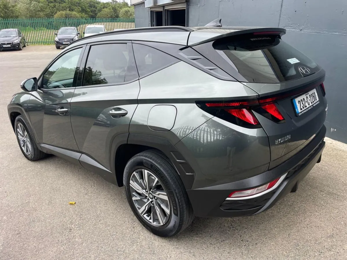 Hyundai Tucson 232 Executive HEV Auto AS New - Image 4