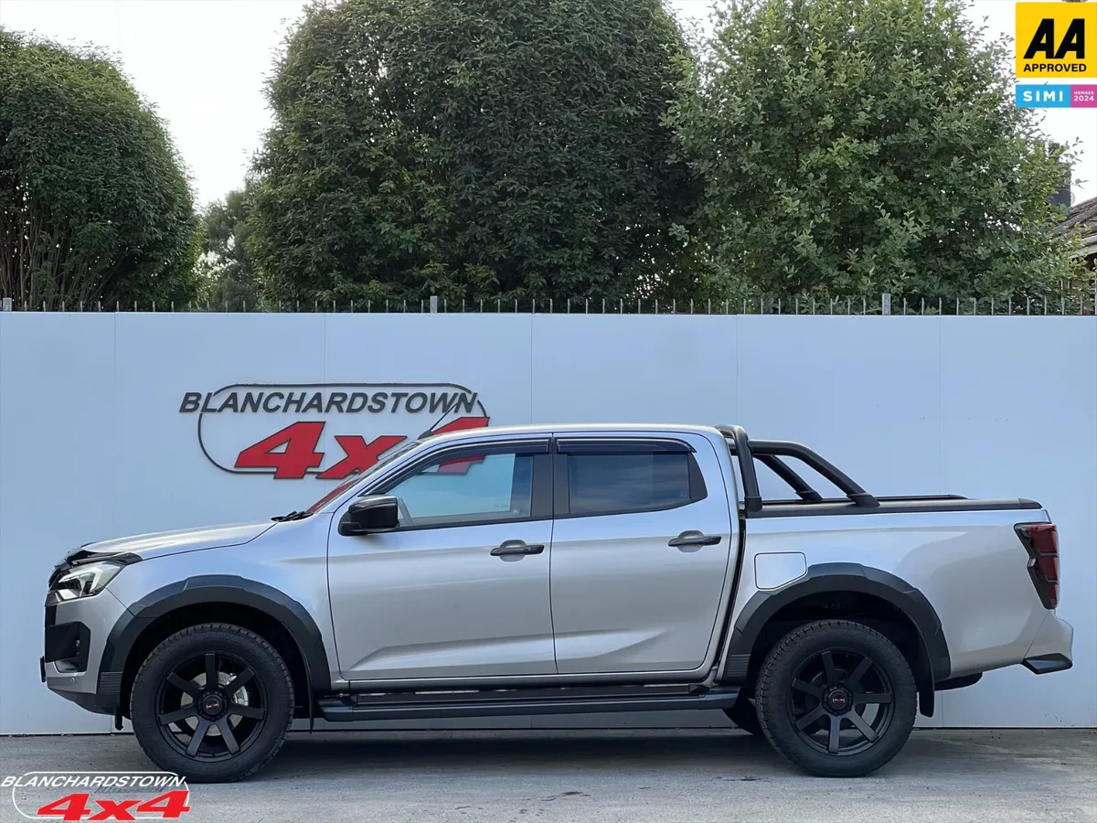 ISUZU DMAX COBRA LSE AUTOMATIC VATQ 4x4 - Image 3