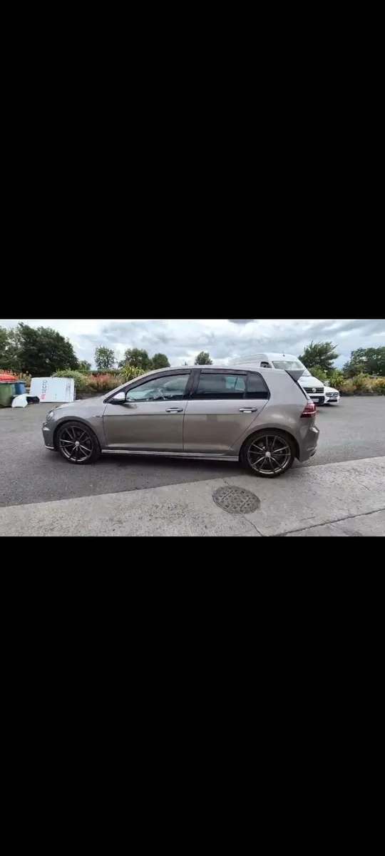 Volkswagen Golf R - Image 1