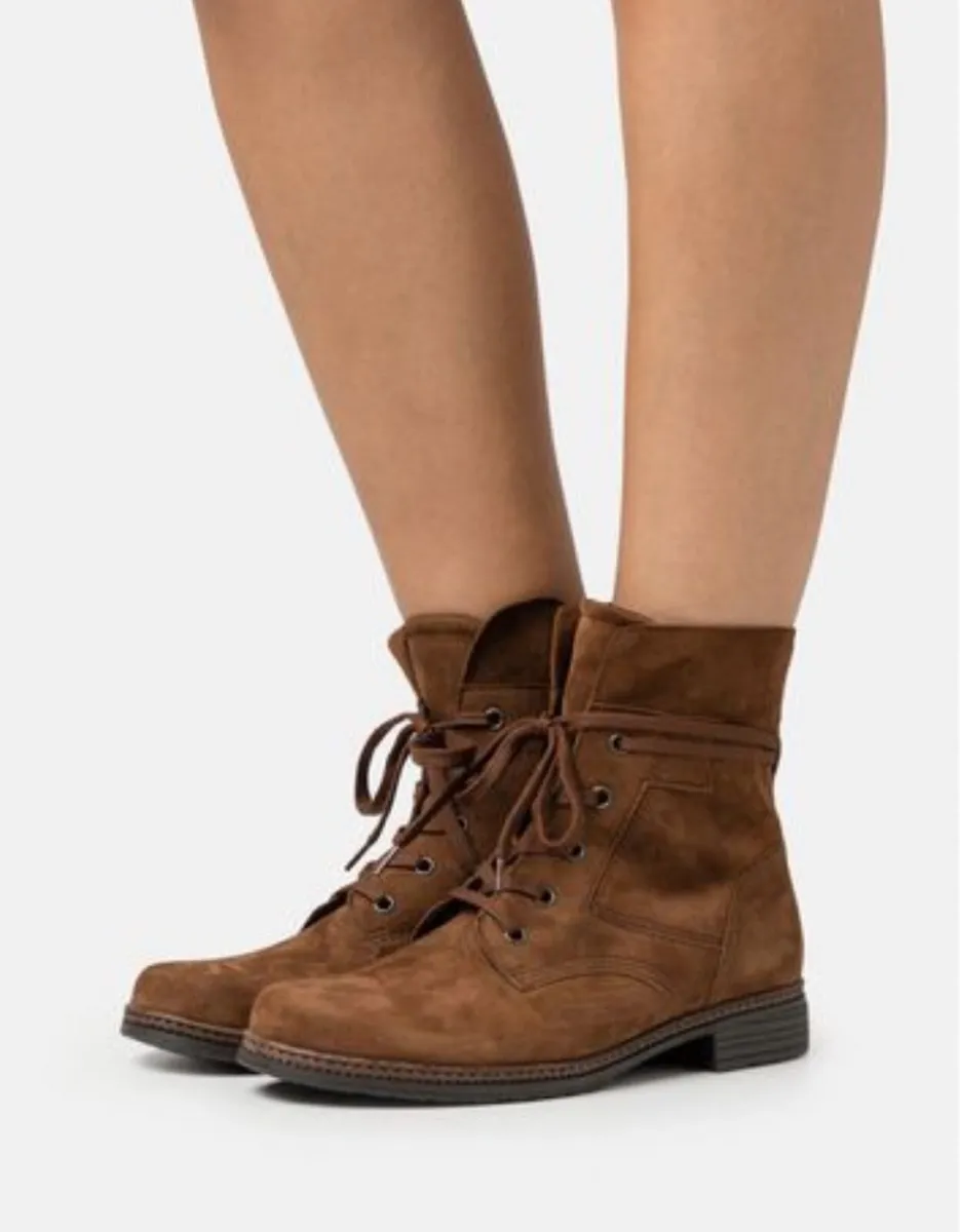 Gabor Ankle Boots size UK 3.5 - Image 2