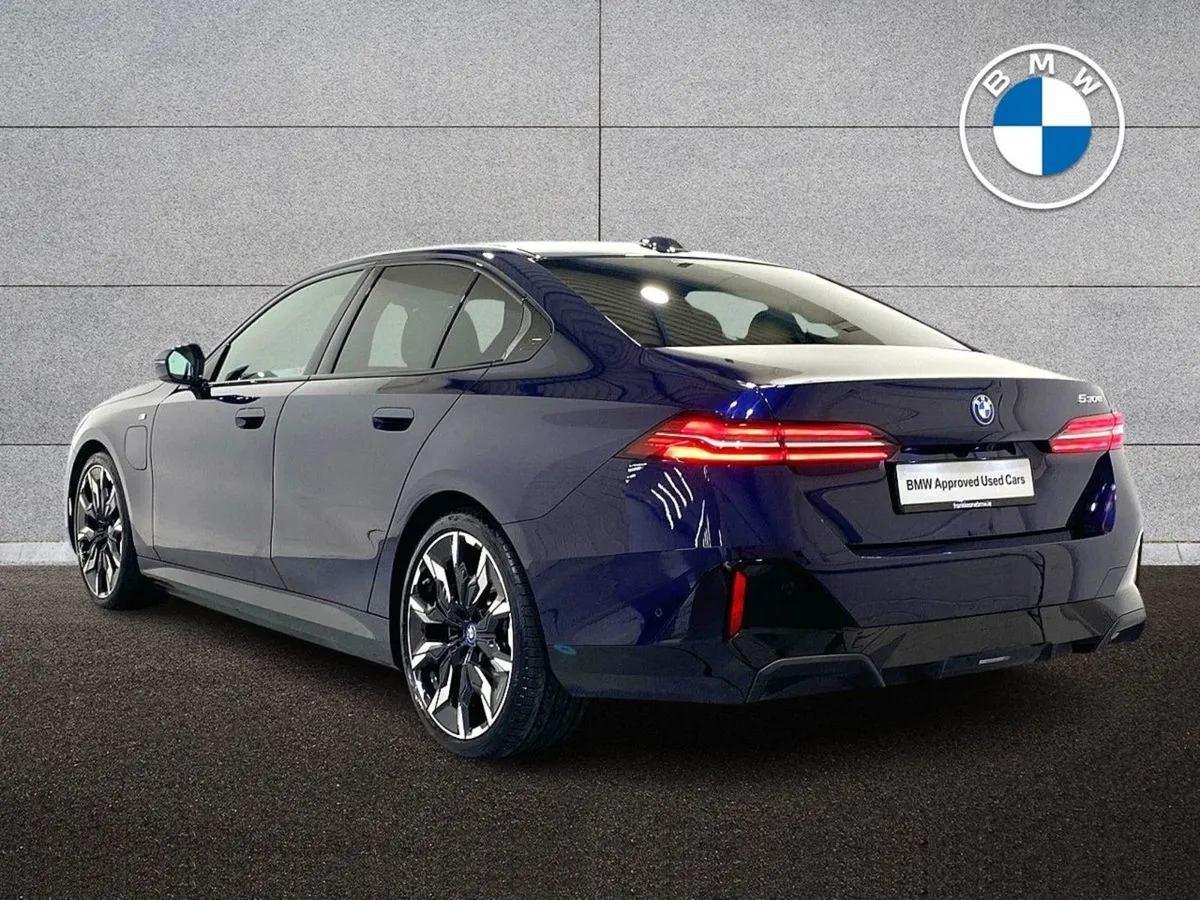 BMW 5 Series 530e M Sport Saloon - Image 3
