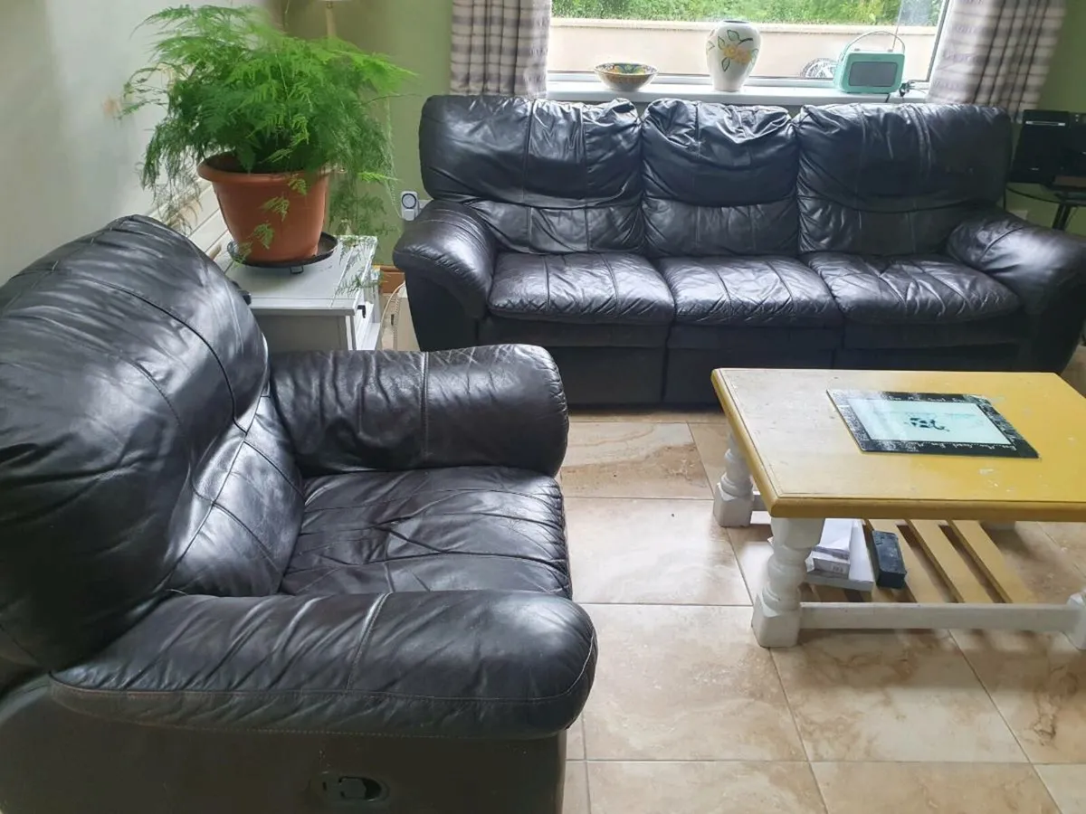 Leather Quality Recliner Sofa 3+1+1 - Image 4