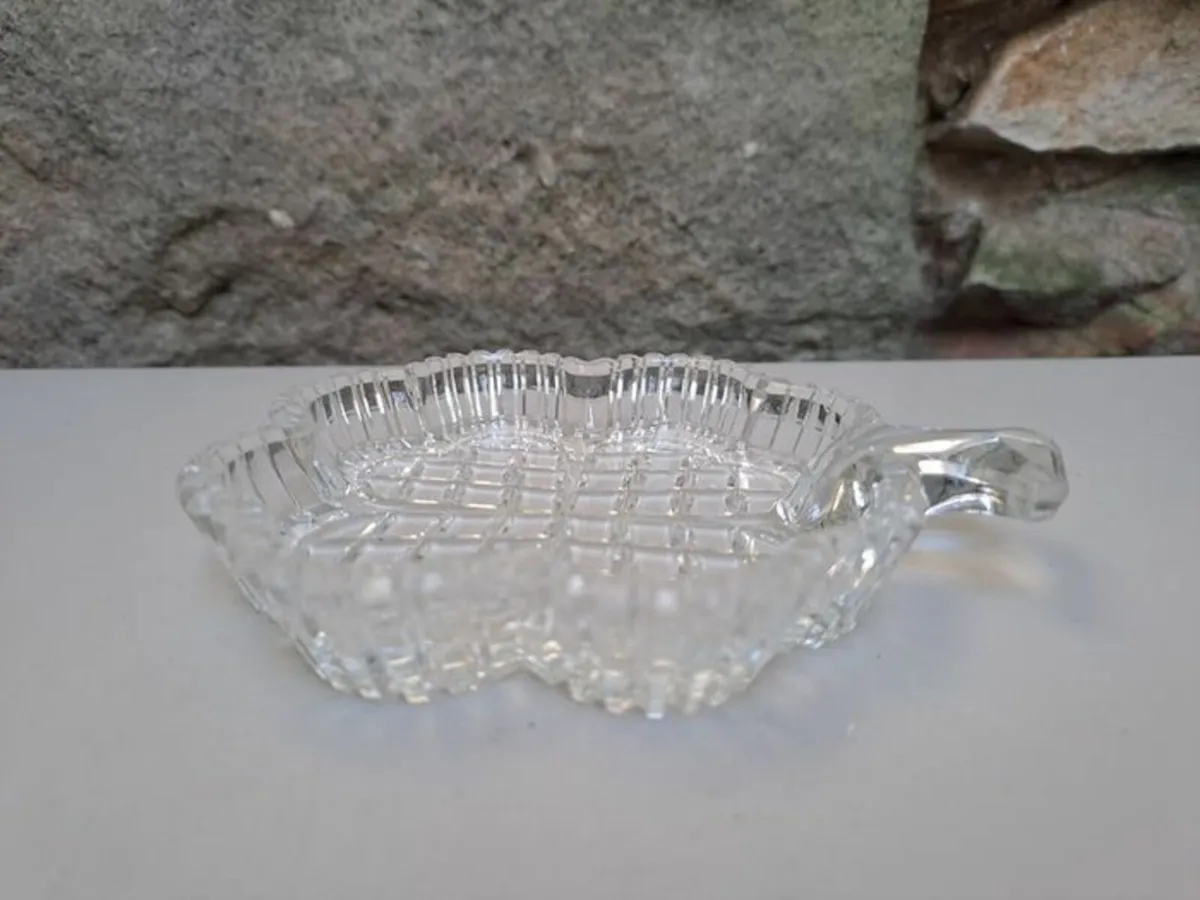 1970s crystal shamrock trinket dish - Image 1