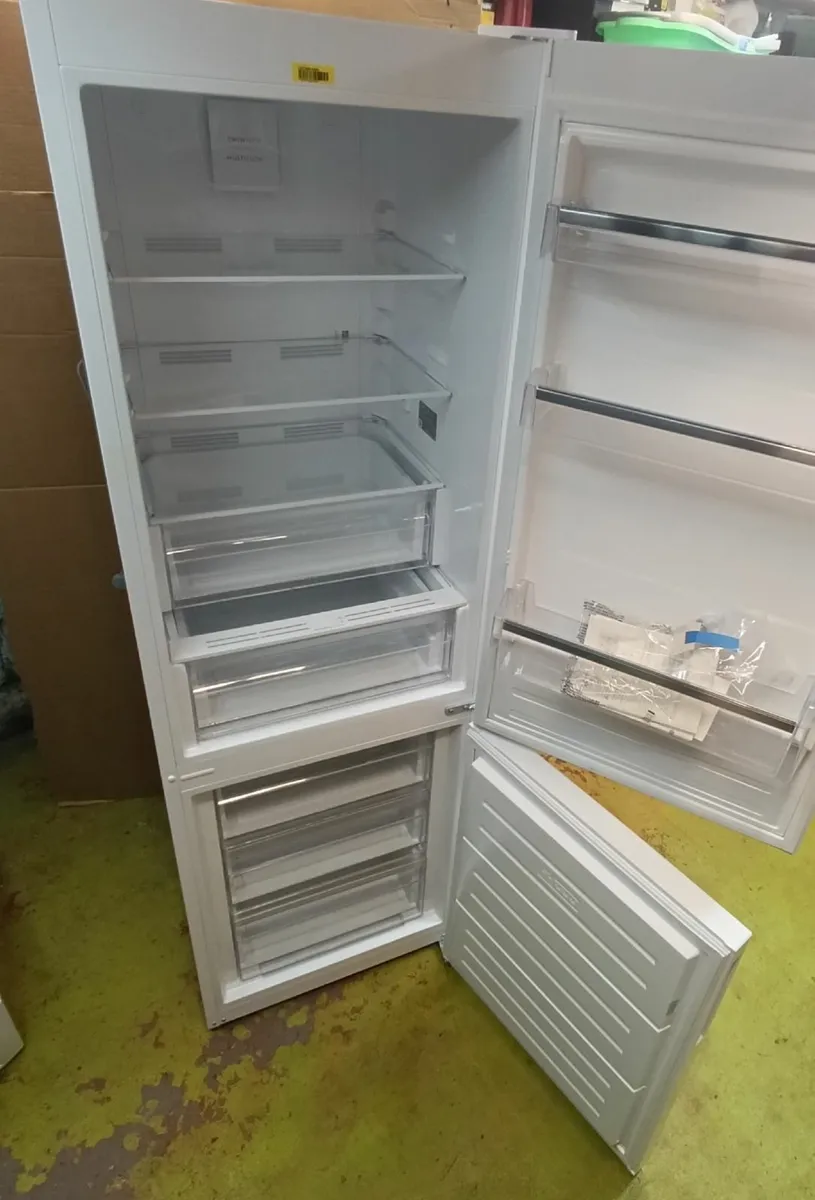 ELECTROLUX FREESTANDING FROST FREE FRIDGE FREEZER - Image 1