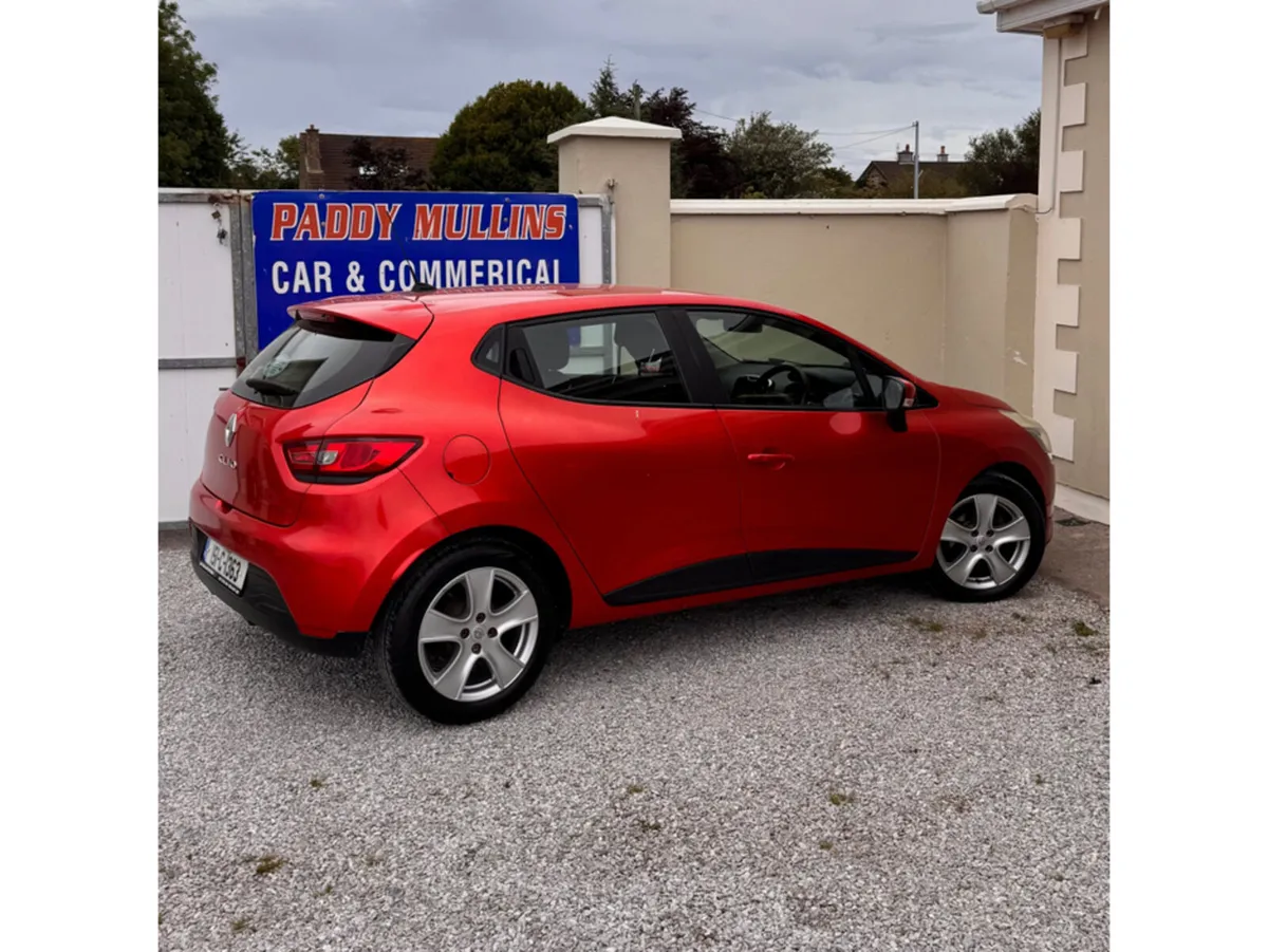 Renault Clio IV DYNAMIQUE 1.2 PET 7 4DR PETROL - Image 4