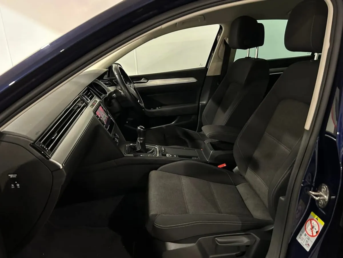 Volkswagen Passat CL 2.0 TDI MANUAL 6SPEED FWD 150 - Image 4