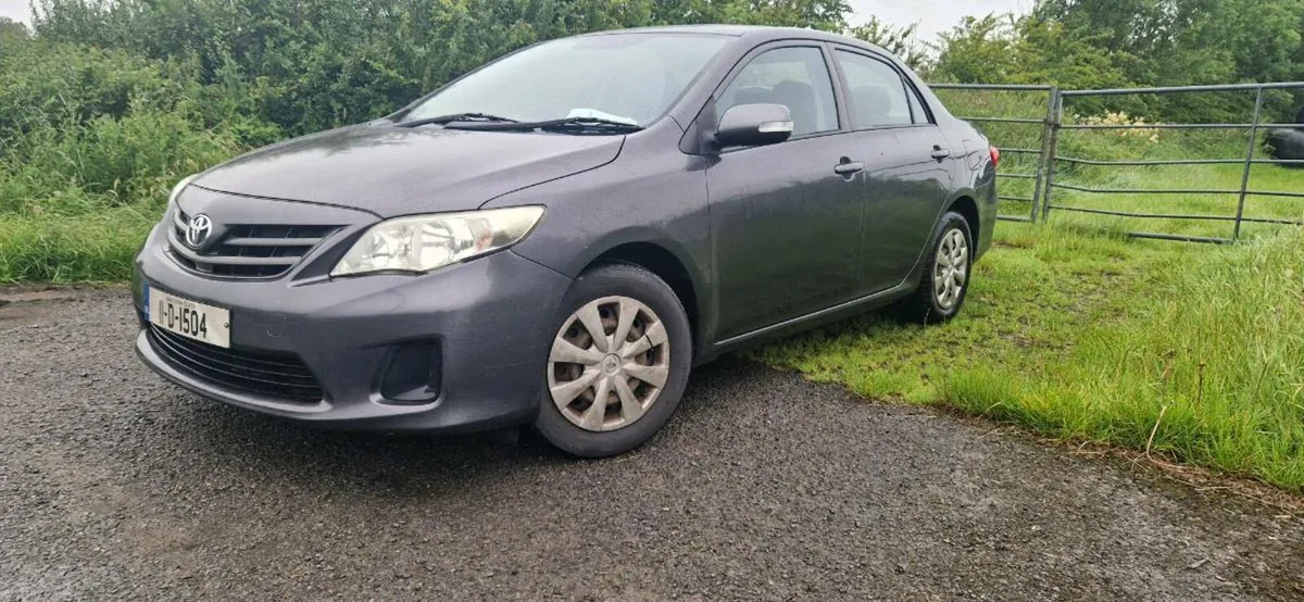 11 toyota corolla Nct 05/26 - Image 2