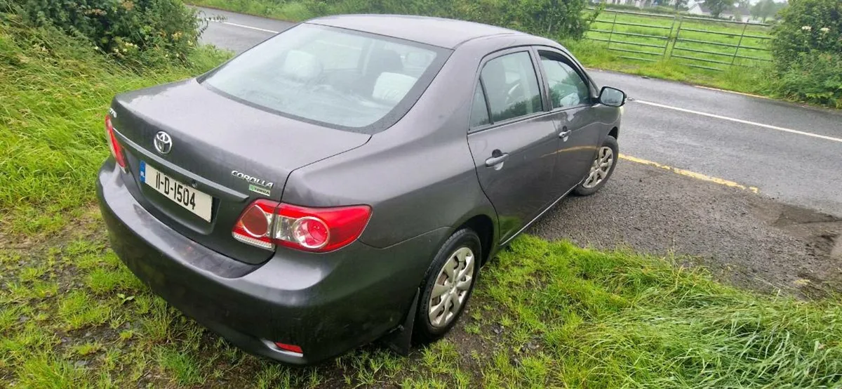 11 toyota corolla Nct 05/26 - Image 3