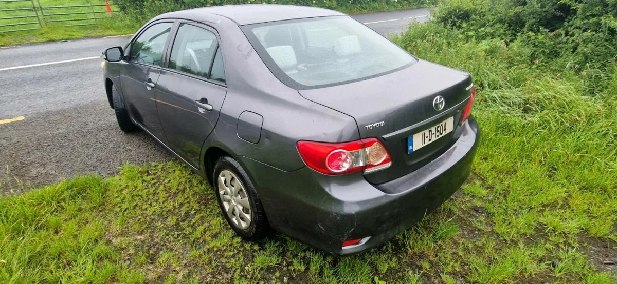 11 toyota corolla Nct 05/26 - Image 4
