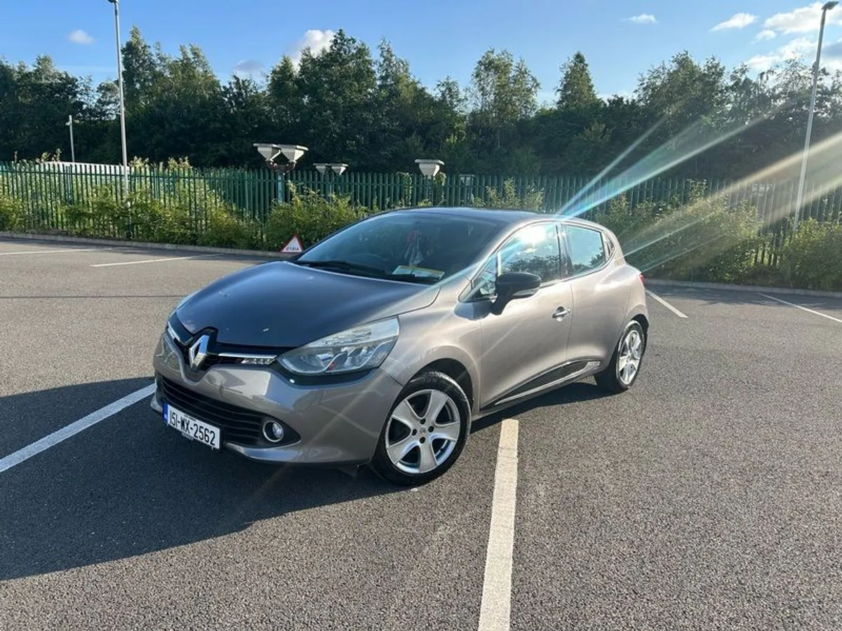 2015 Renault Clio 2015 - Image 1