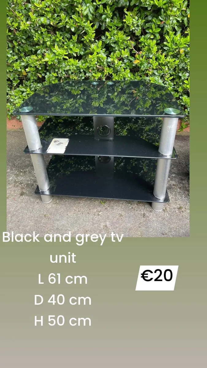 2 glass 1 wooden tv unit - Image 2