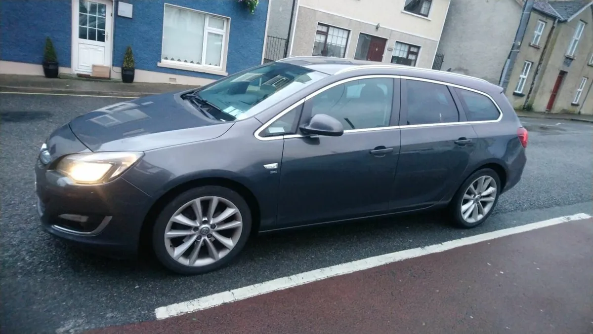 Vauxhall Astra 2014 - Image 1